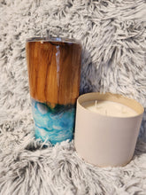 Load image into Gallery viewer, Keeping It Reel Tumbler - 20 oz curve